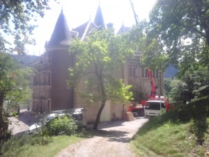 renovation-toiture-chateau-burlet-charpente-avant-min